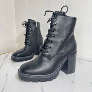 New York & Company Gigi Black Lace-Up Combat Boot Sz 8 Ankle Chunky Lug-Heel